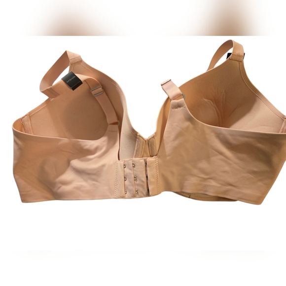 JC Penney Nude Bra size 40d NWT - Picture 2 of 4